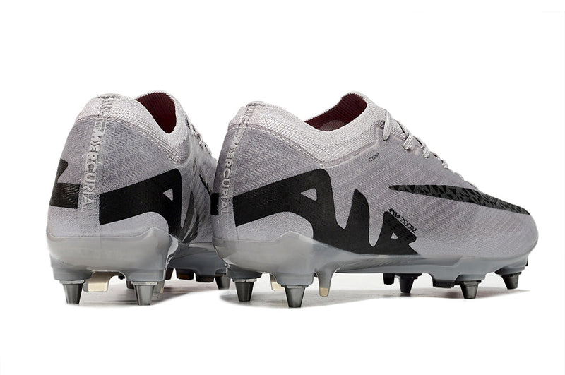BOTA DE FUTBOL NIKE MERCURIAL 15 ELITE SG - CINZA