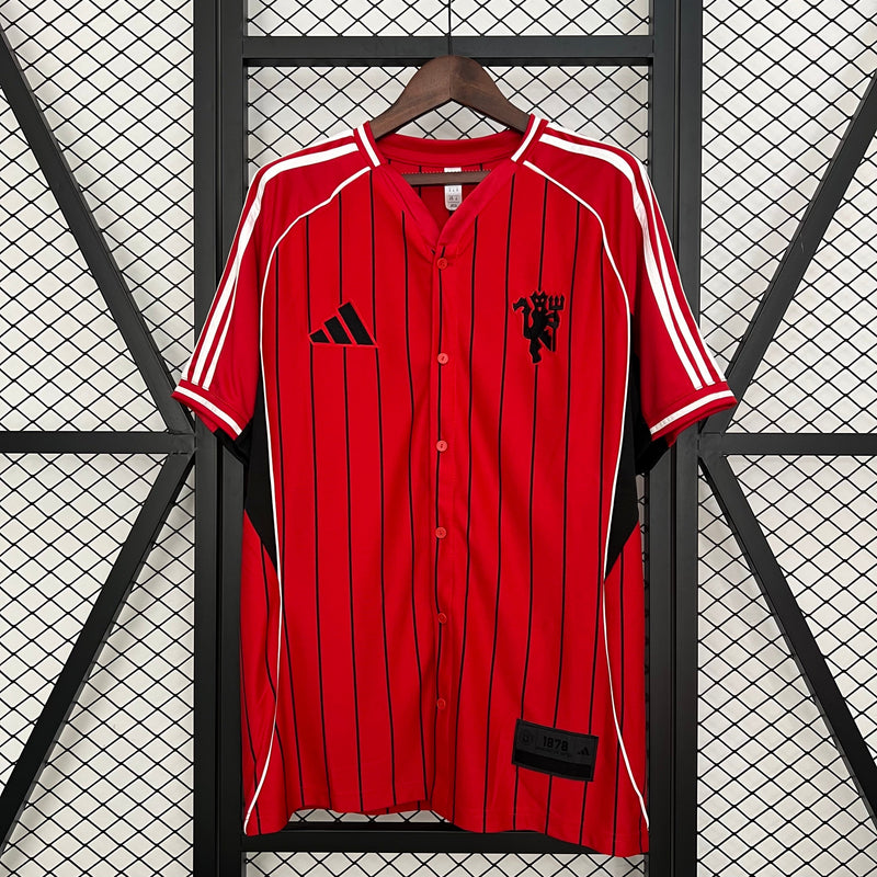 MANCHESTER UNITED EDICIÓN BASEBALL I 25/26 HOMBRE